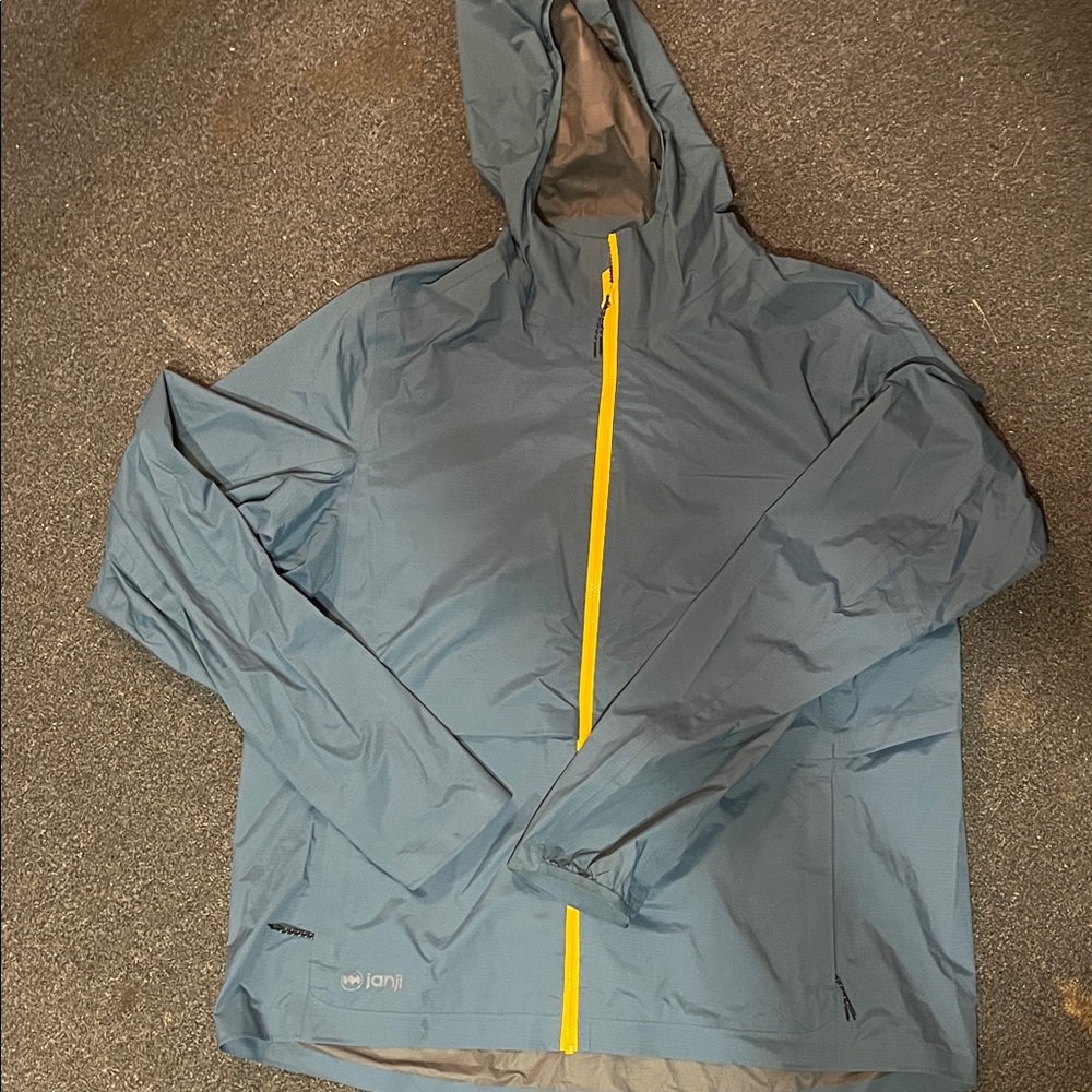 Janji woMen's Dusty Blue Raincoat with Yellow Zipper